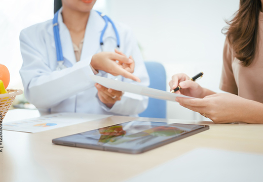 What are the ways in which medical weight loss clinics assist you to lose weight?