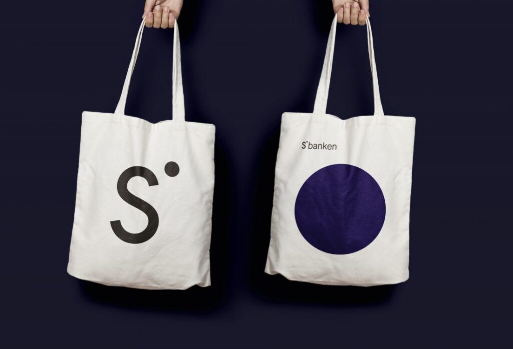 3 / 3 The Ultimate Guide to Branded Tote Bags: Stylish, Versatile, and Essential Accessories
